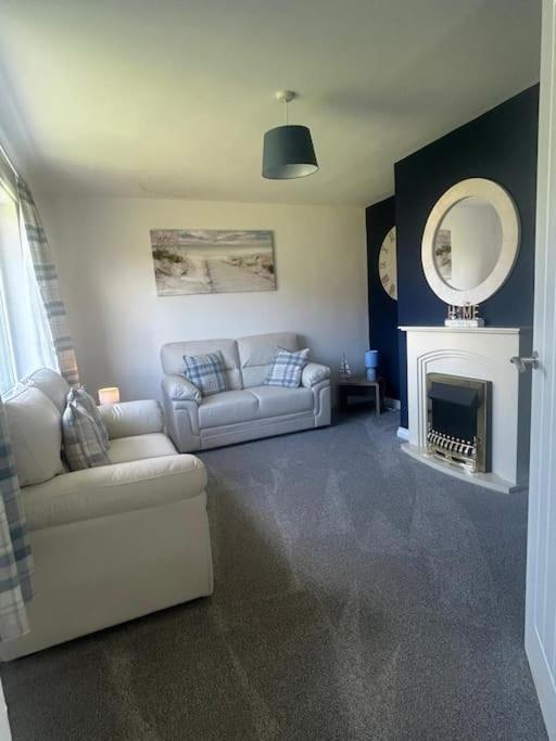 Campbells Retreat Villa Seahouses Exterior photo